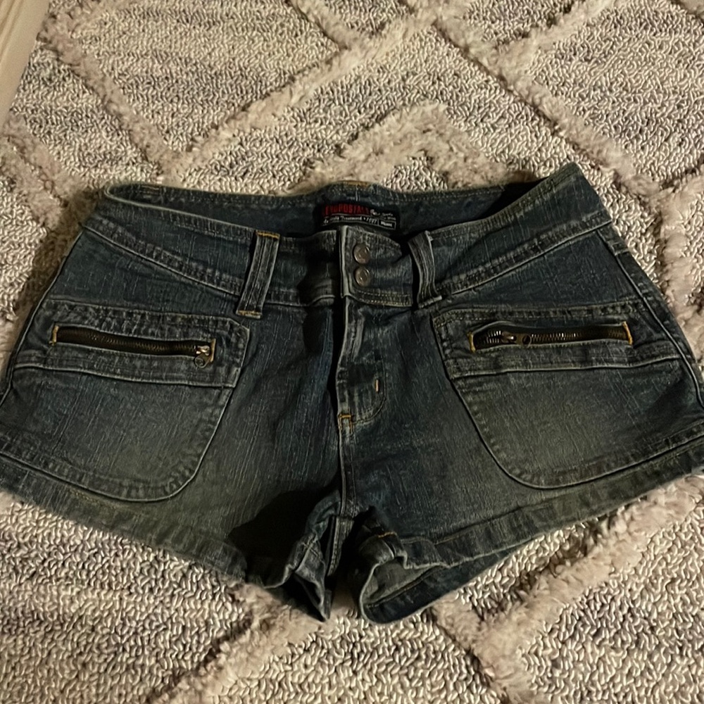 Aeropostale shorts in new condition
